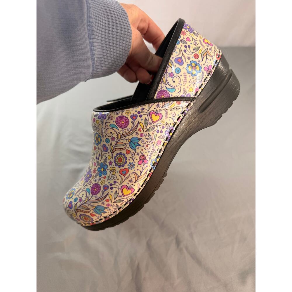 Sanita Floral Patent Leather Clogs women's size 39 - Picture 8 of 8